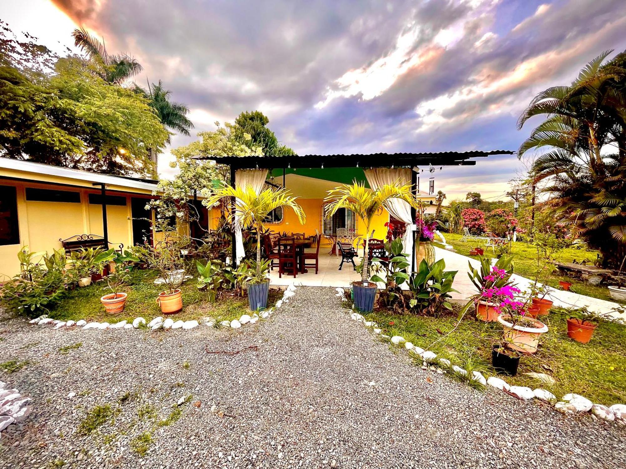 Hotel Tierra De Volcanes La Fortuna Luaran gambar